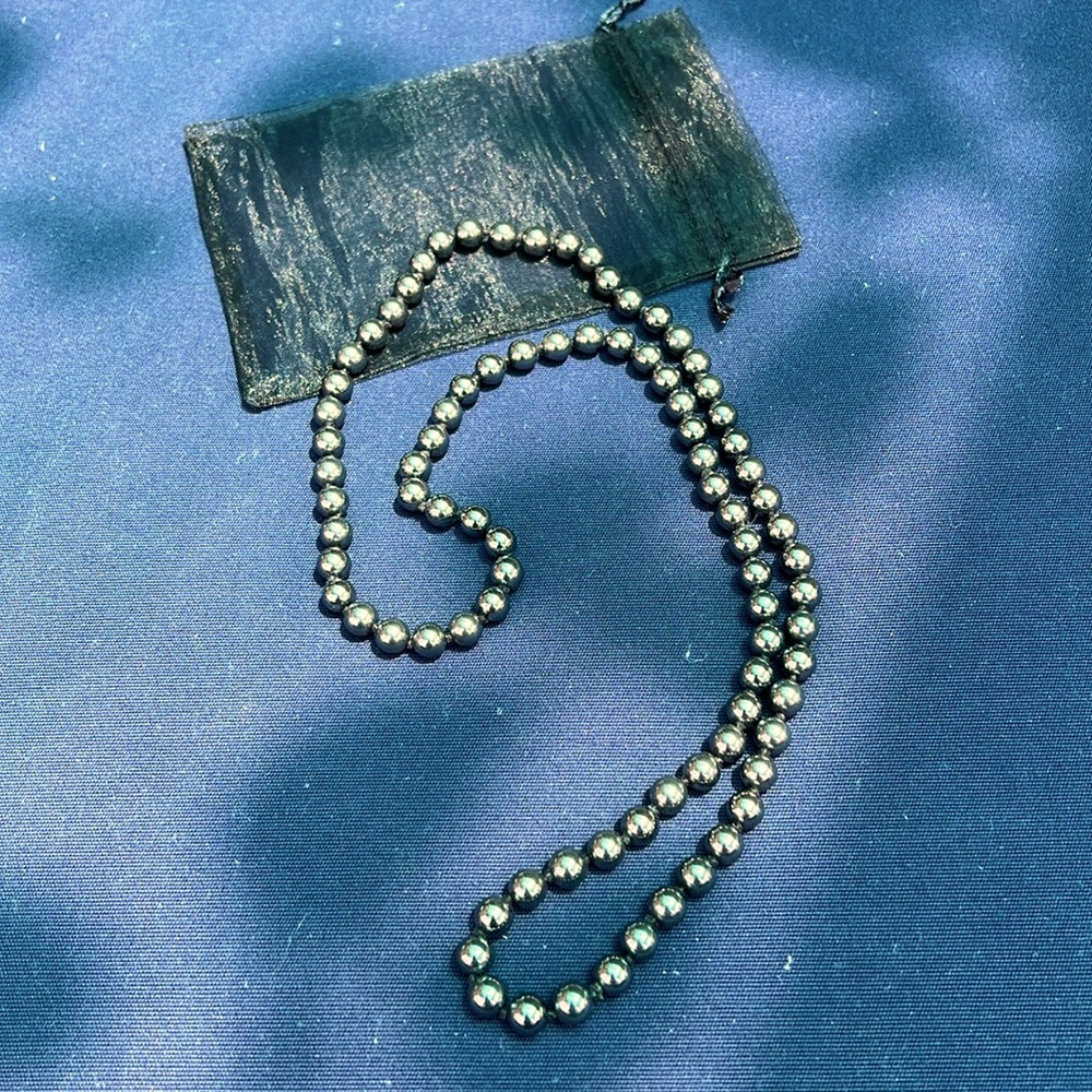 Hematite beaded necklace. perfect condition
